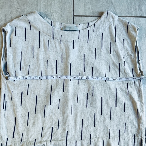 Azoe Cream and Black Women's Linen Blend Boxy Top - Picture 5 of 6
